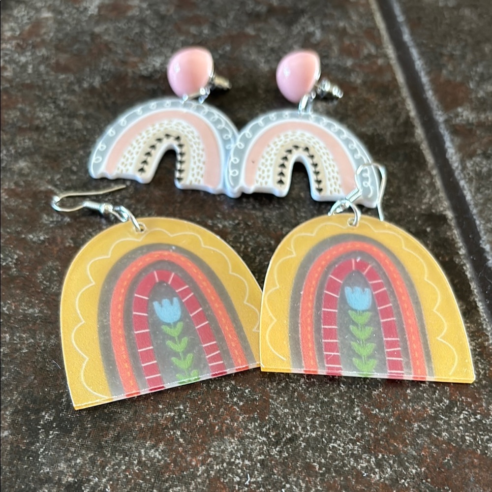 Set of 2 Acrylic Rainbow Earrings